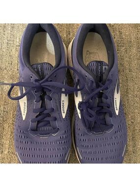 Mens Brooks Shoes 